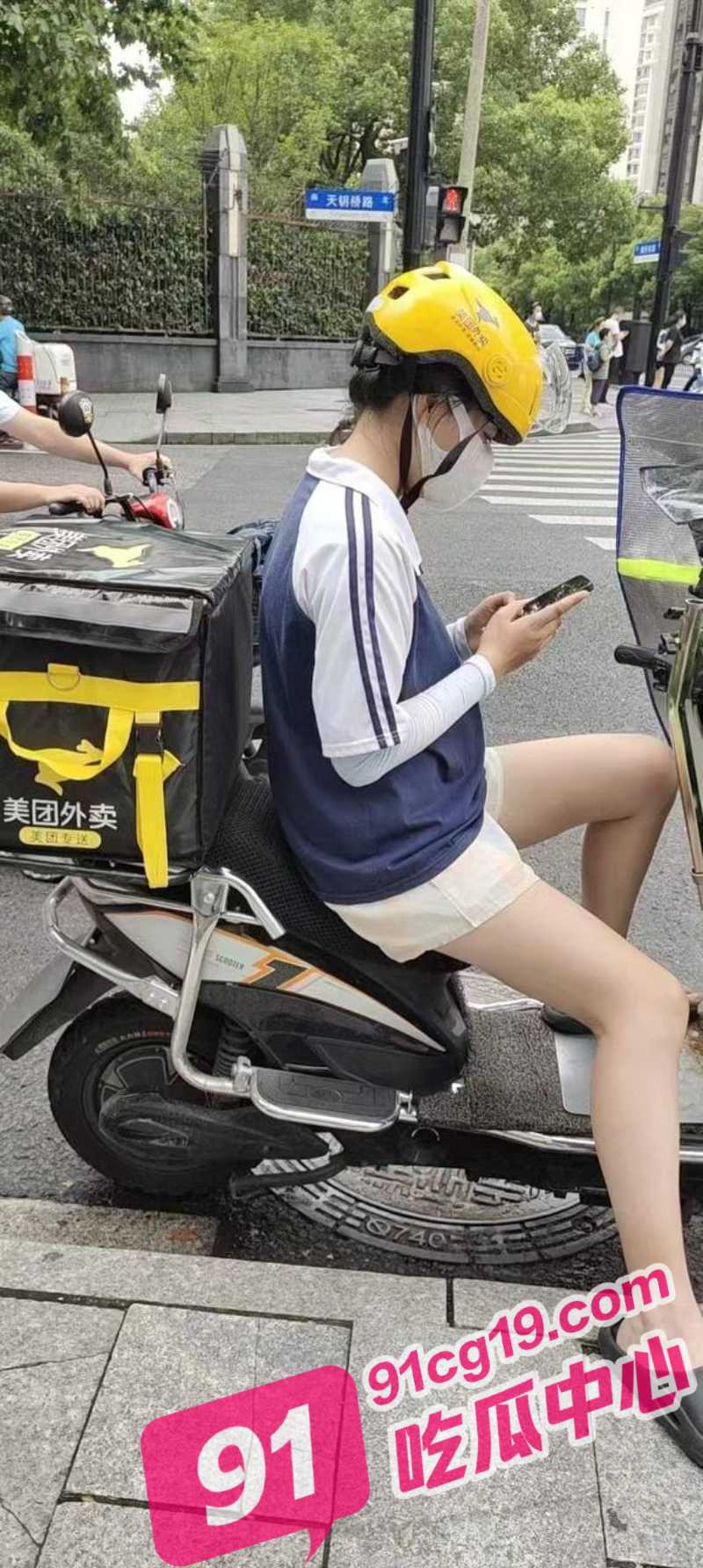 美团外卖宣传片 有这福利谁不想送外卖？