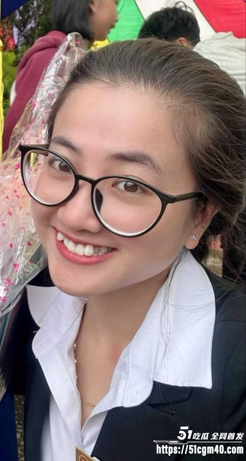 越南技商银行女职员 1