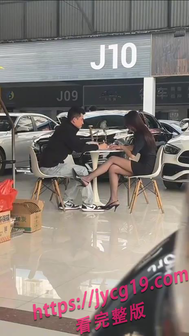 黑丝职业装女销冠必经之路 挑逗客户应对极限 配图3