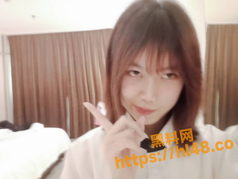 广西南宁三十三中 陈紫涵 出轨被甩后无缝衔接出轨对象 性瘾强烈且渴望肉棒的SM调教等疯狂行为！