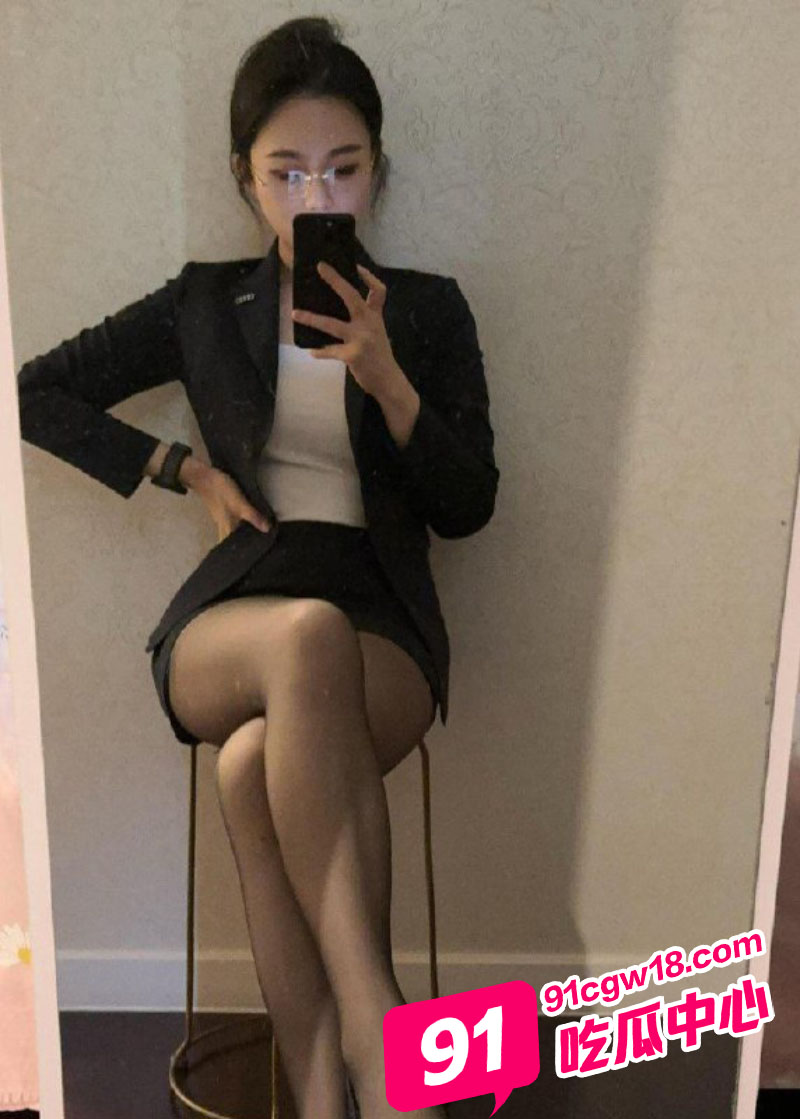 穷人女神富人玩物～高颜值极品空姐m属性拉满 “爸爸你的弟弟要撑死我啦”