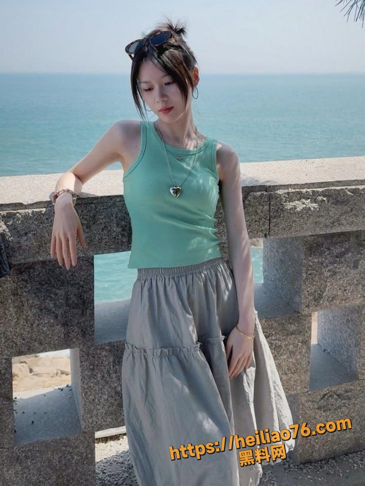 独家泄密 云南丽江白沙古镇 小少妇超级反差 背着老公约会单男 小母狗视频流出