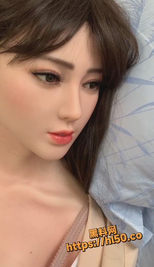 最完美的老婆来了 无需彩礼不会吵架乖巧听话 精通多国语言新时代高质量男性必备