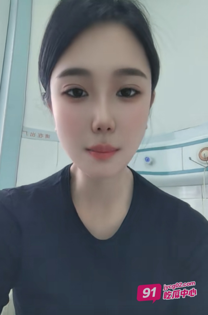 邯郸一龙三凤事件 卖凉皮的黑妮儿玩废青春小伙独家视频！ 配图9