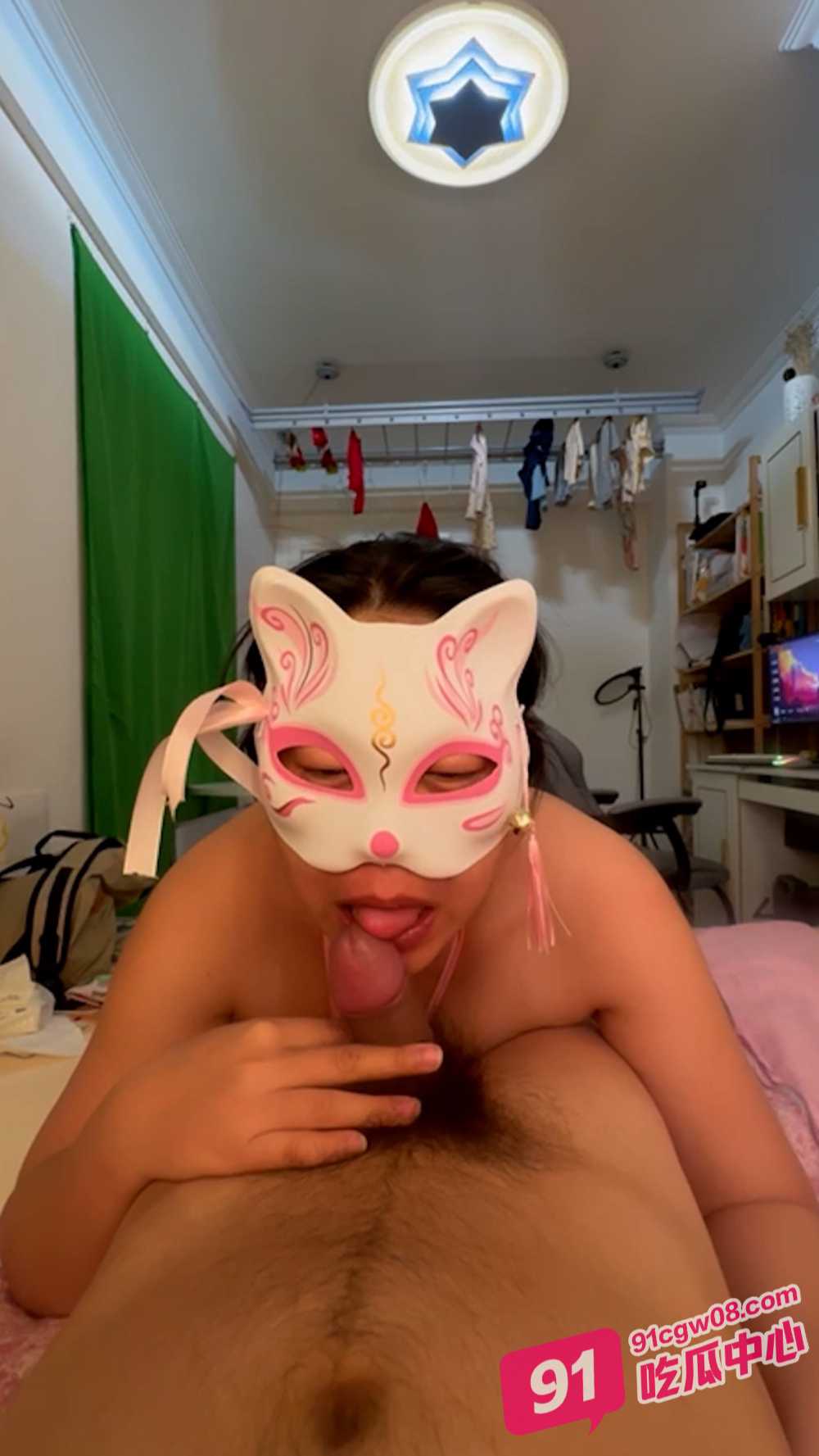 辽宁抚顺良家人妻 李宇 趁老公出差带炮友回家偷情 在床上被干的哭腔呻吟！ 配图4