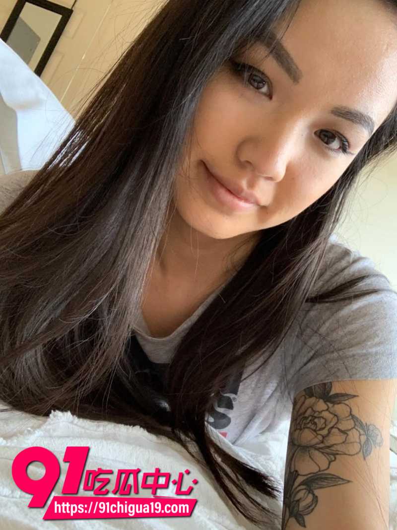 INS女模特Amethyst与前男友自拍性爱视频流出2
