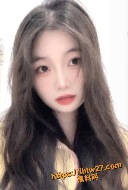 呆萌可爱的清纯高中妹全套裸体私拍流出  被金主包养任由其玩弄肉体！