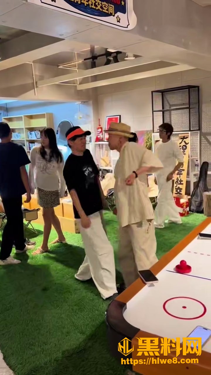 搞笑吃瓜每日一乐 上海人的松弛感太紧绷 每个人都怕自己不够放松 笑死人了