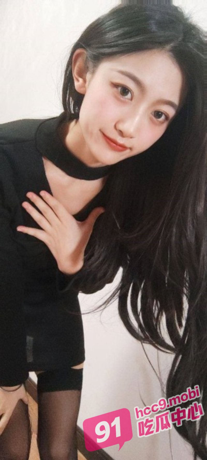 被圈养的嫩妹吴婷婷 蜂腰大屁股白皙小母狗 各种制服私拍合集!
