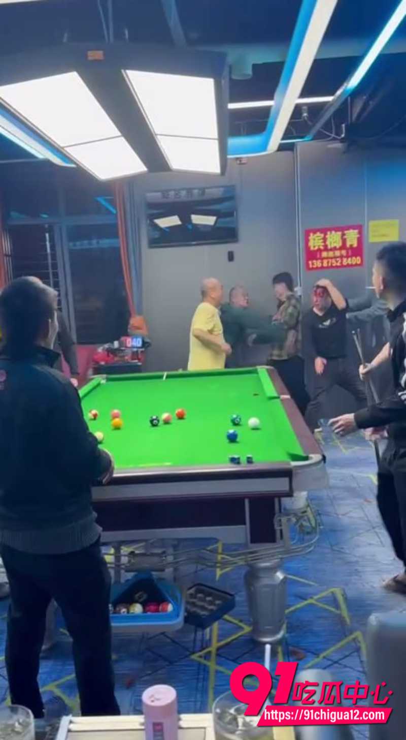 海南琼海乡镇台球厅输钱赖账被群殴3