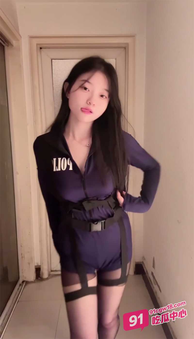 长沙航空学妹李美灵 居家漏奶私拍 大跳热舞好吸睛！