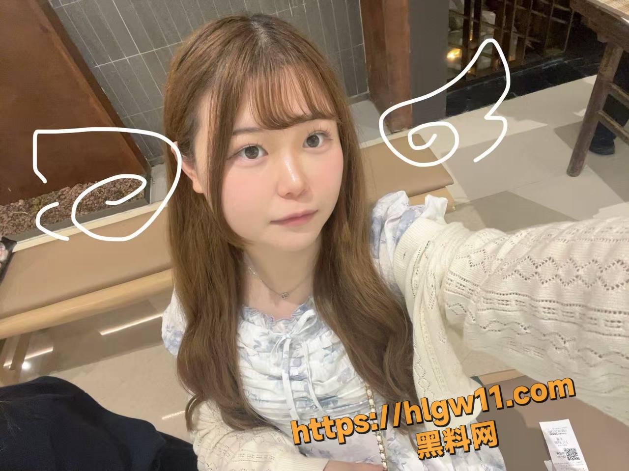极品肉感双马尾女友 女仆装足交初体验 白丝裸足满溢情欲动作青涩却极致诱惑！