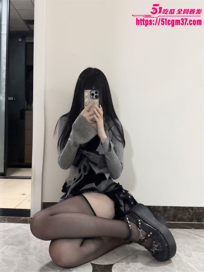 抖音网红 悠哉大王 金主定制私拍 4