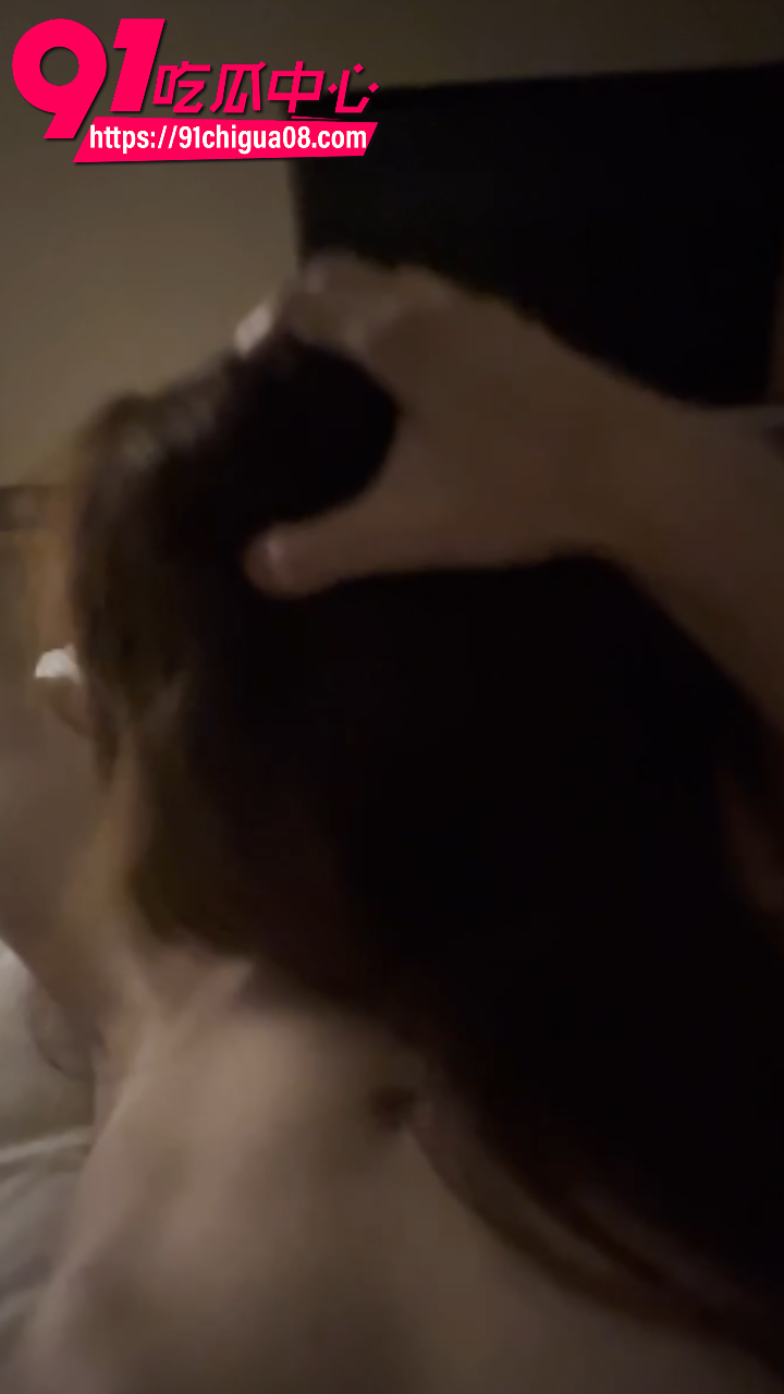 儿子广撒网约炮迷上SM滴蜡玩女孩1 儿子广撒网约炮迷上SM滴蜡玩女孩1