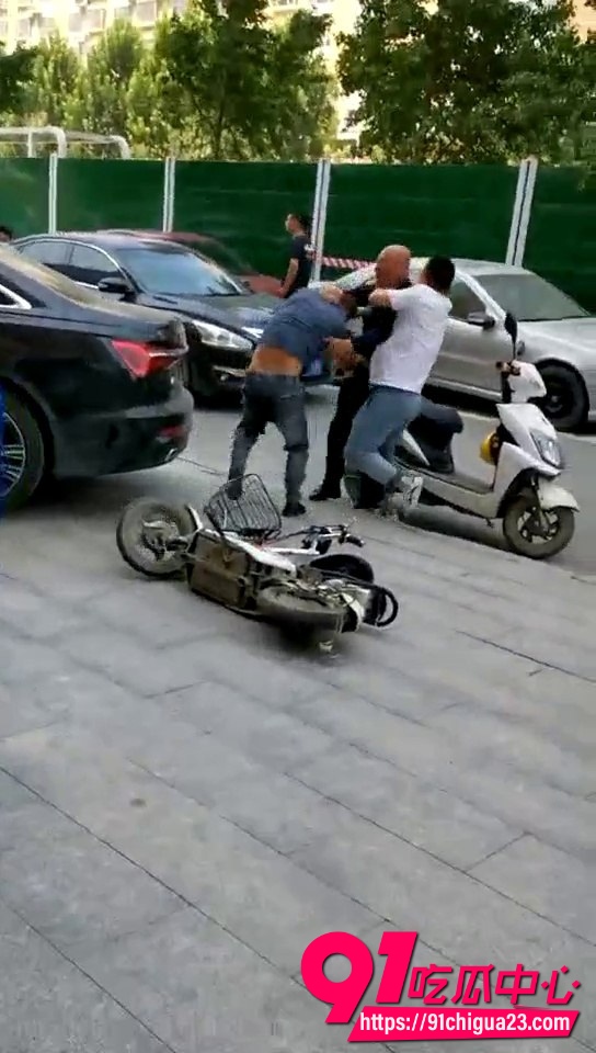 街头大战1v23