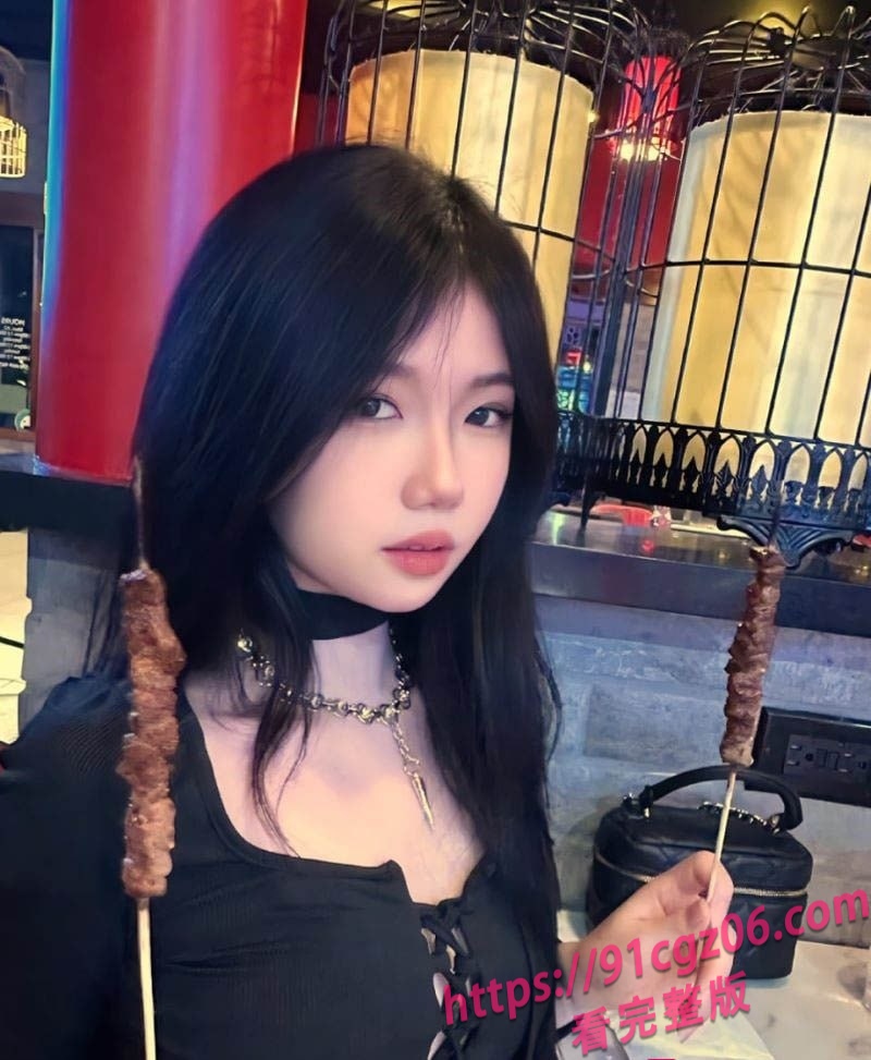 东北极品女神何晓晓不雅视频泄露 富二代调教深喉爆操 反差模样令人瞠目结舌!