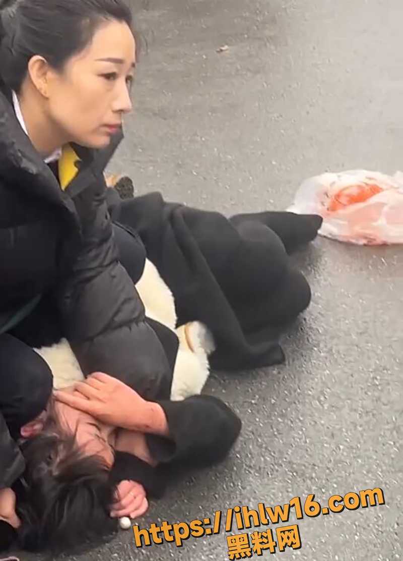 雄安新区 原配当街捉小三 据说小三才还是学生 丈夫纯纯的强奸学生妹啊！