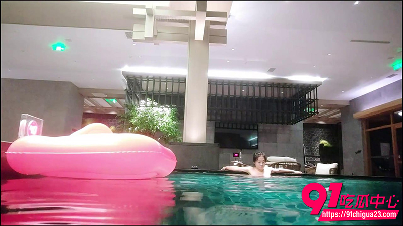 温泉会所洗澡偷拍 2