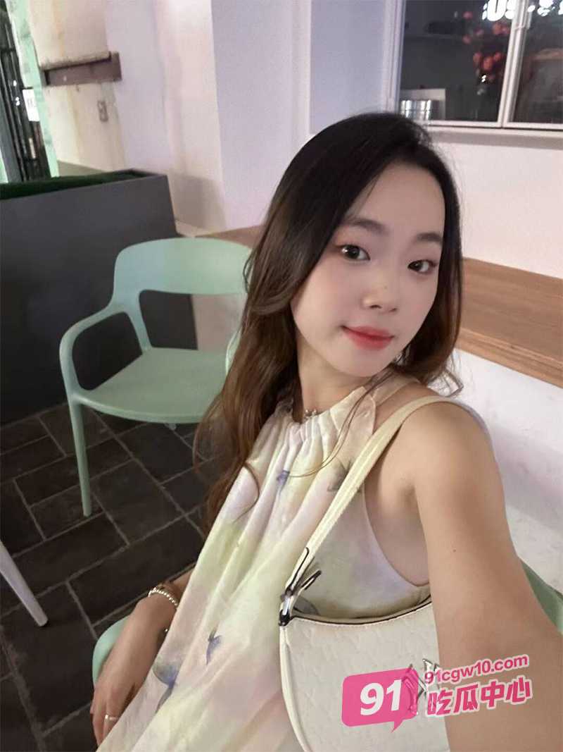 新加坡留学生刘冰 被前男友曝出在留学乱搞 约炮同校王子明拍摄不雅视频流出 配图2
