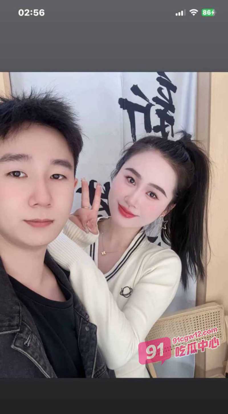 湖北荆门熹上茶颜已婚老板娘吴浩然 白日店里她端庄大方 背地里与男员工各种性爱花活