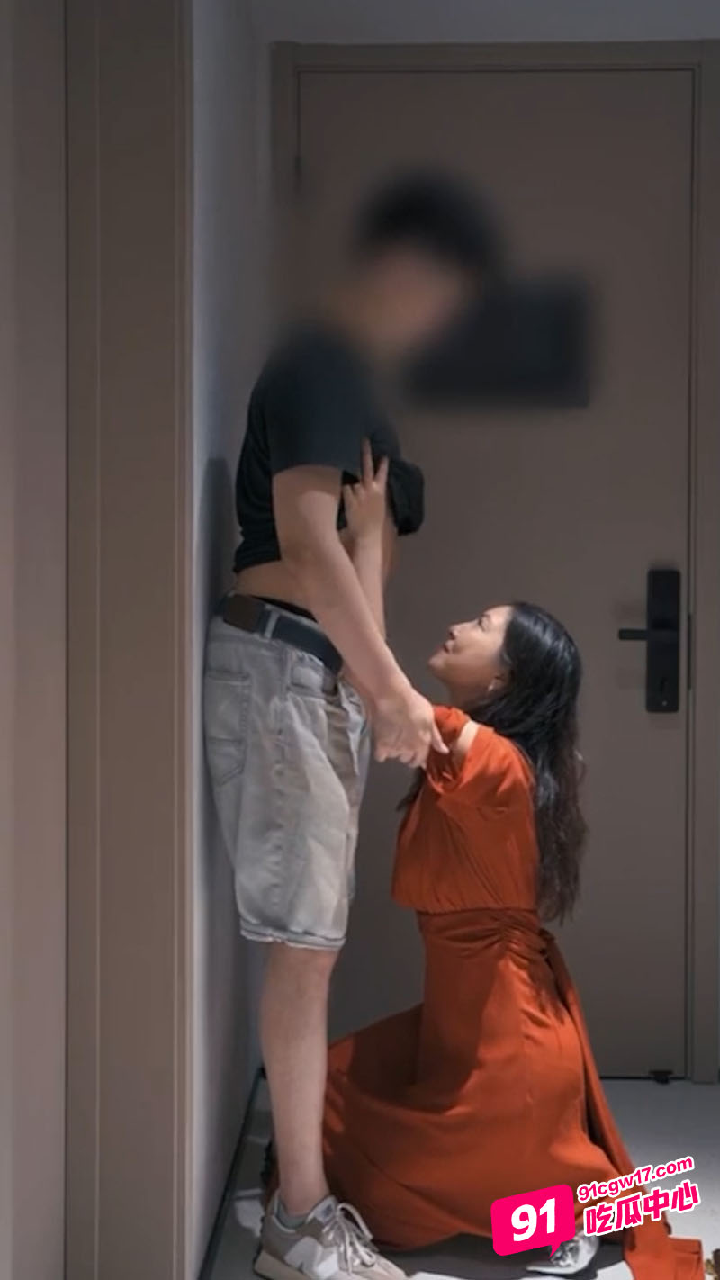 推特高挑九头身御姐小猫咪 诱惑金主爸爸激情性爱 “爸爸你的弟弟好粗壮啊” 配图5