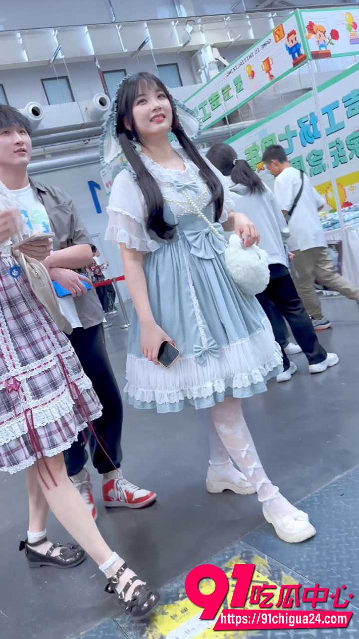 KFC抄底大耳狗洛丽塔学妹2