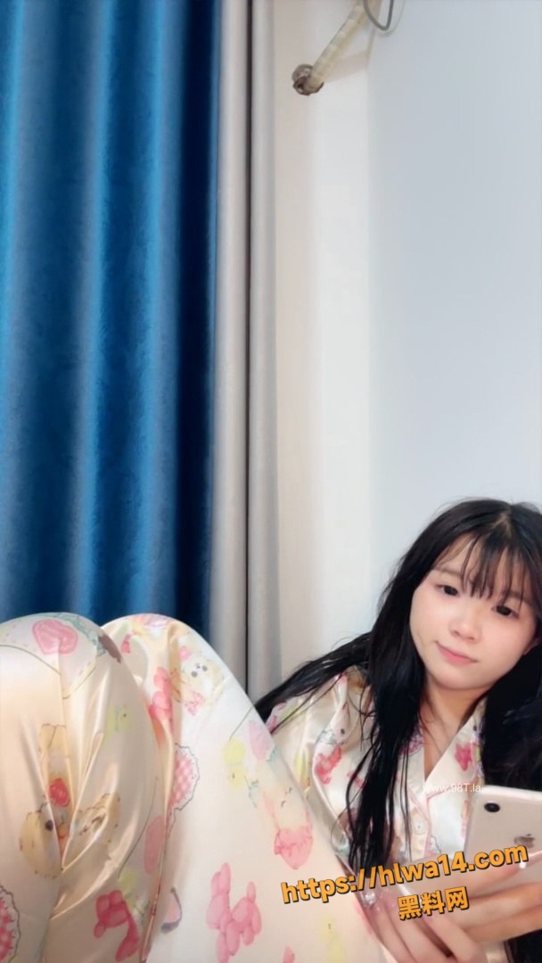 新人姐妹花 我不是少爺 最新作品 双马尾妹妹洗澡白丝姐姐自慰！