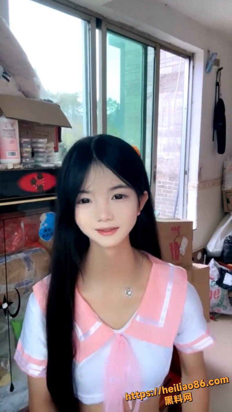 福建精神小妹 水嫩宝宝 最新直播回放 被粉丝拉到车上主动骑乘无套内射