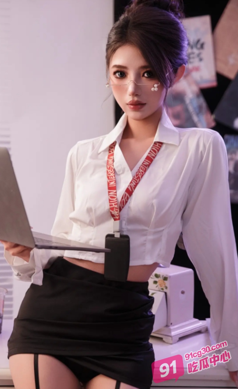 叮！您的骚秘书上班打卡成功！极品女秘书被老板当成“班”上 办公桌上激情play！ 配图2