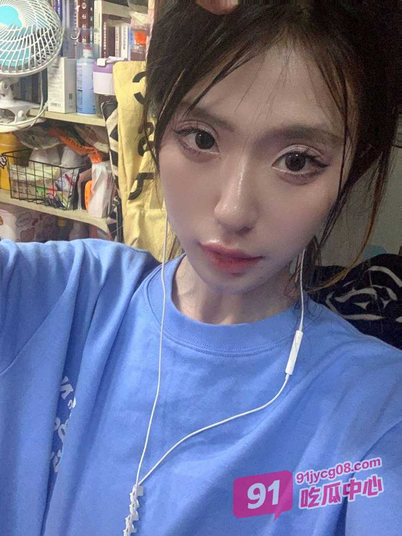 安徽学生妹谢茹 嫩舌伺候主人 翘臀被疯狂顶的高潮连连!