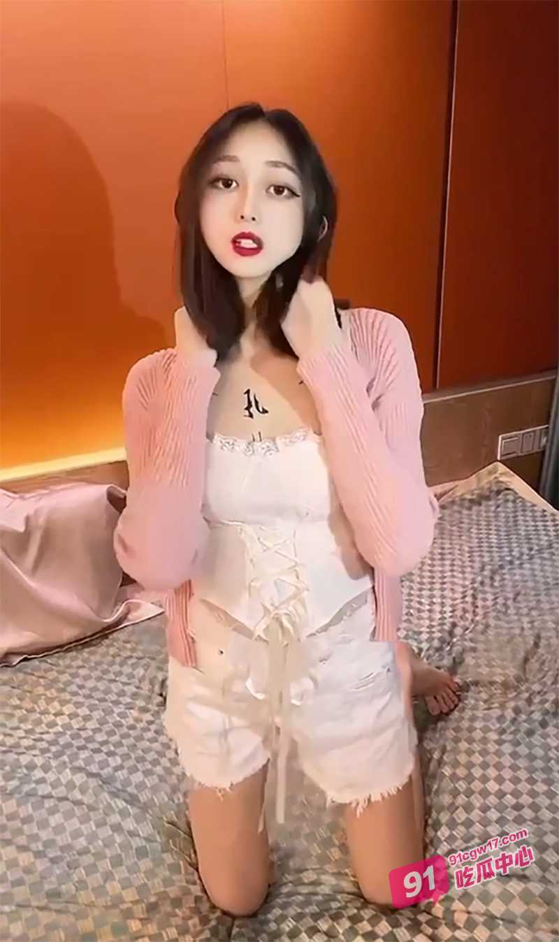 梦杰的性奴女主播凯莉 最新最全不雅合集来袭 十个贫乳九个荡！ 配图2
