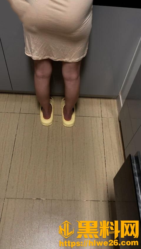 在厨房后入黑丝骚姐 我妈突然回来太刺激了 姐姐的奶味26-30集 海角社区