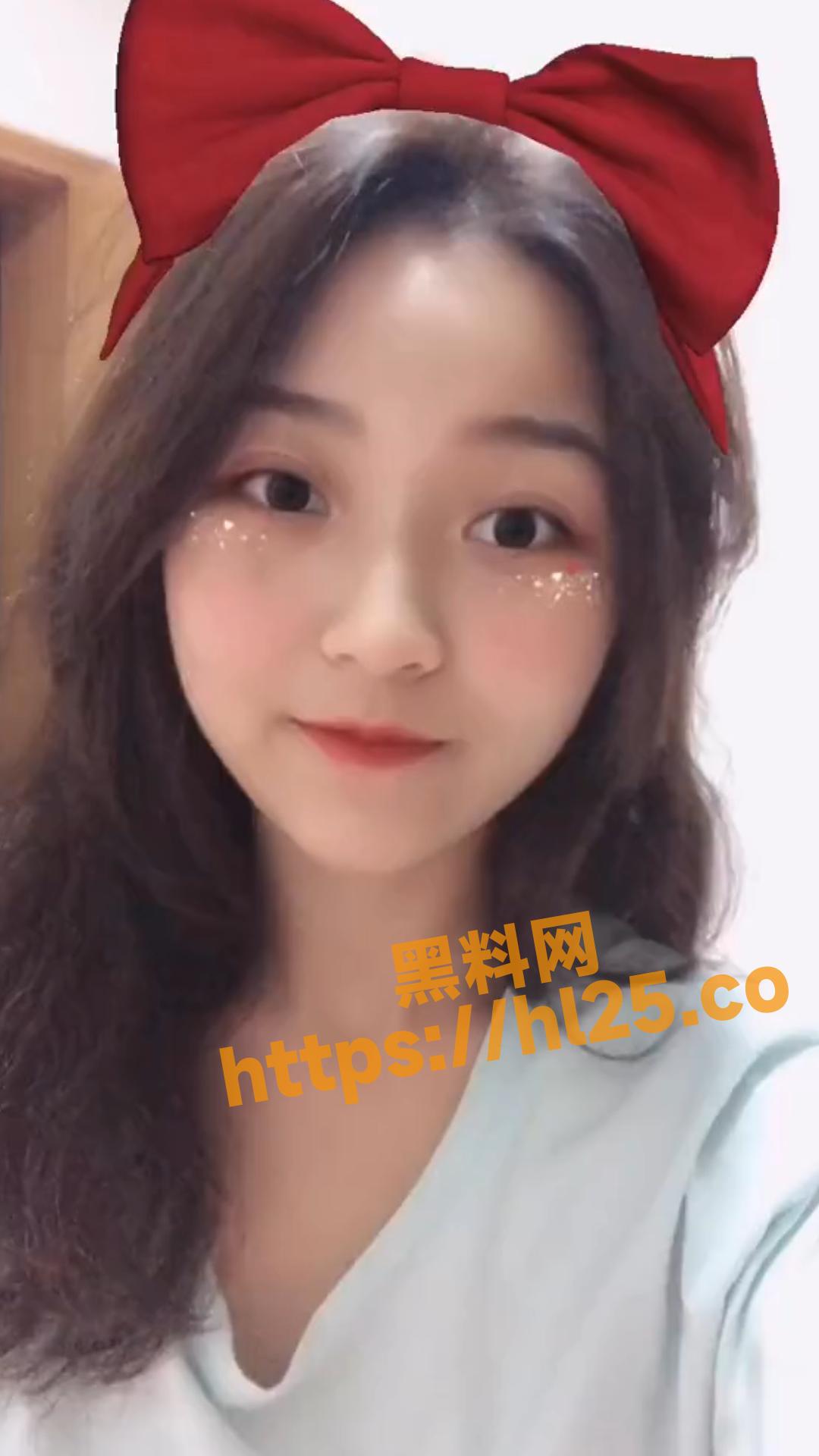 太原国企办公室文员 刘琴 订婚当晚给老公下药后与情人啪啪操爱！