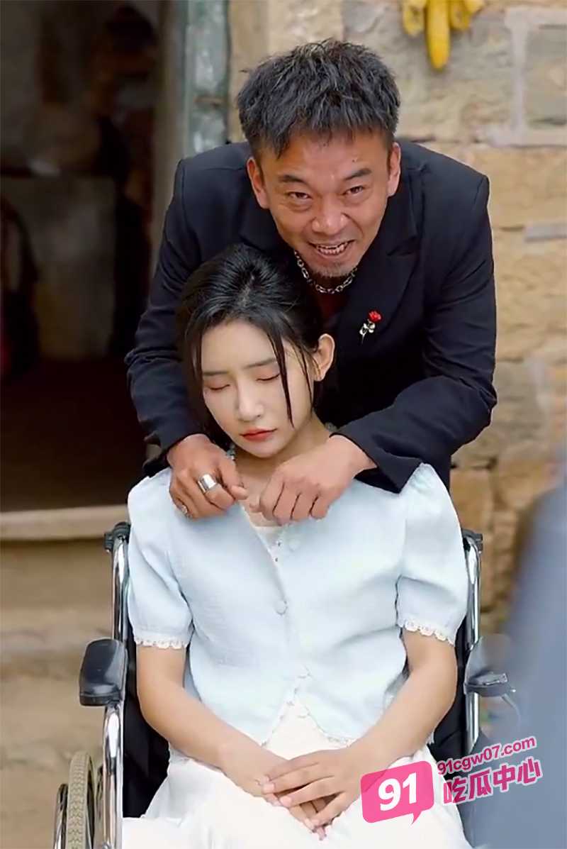 91每日短剧 植物人老婆竟是豪门千金 完结版 千金意外昏迷成植物人 男友不离不弃终成豪门赘婿 配图2