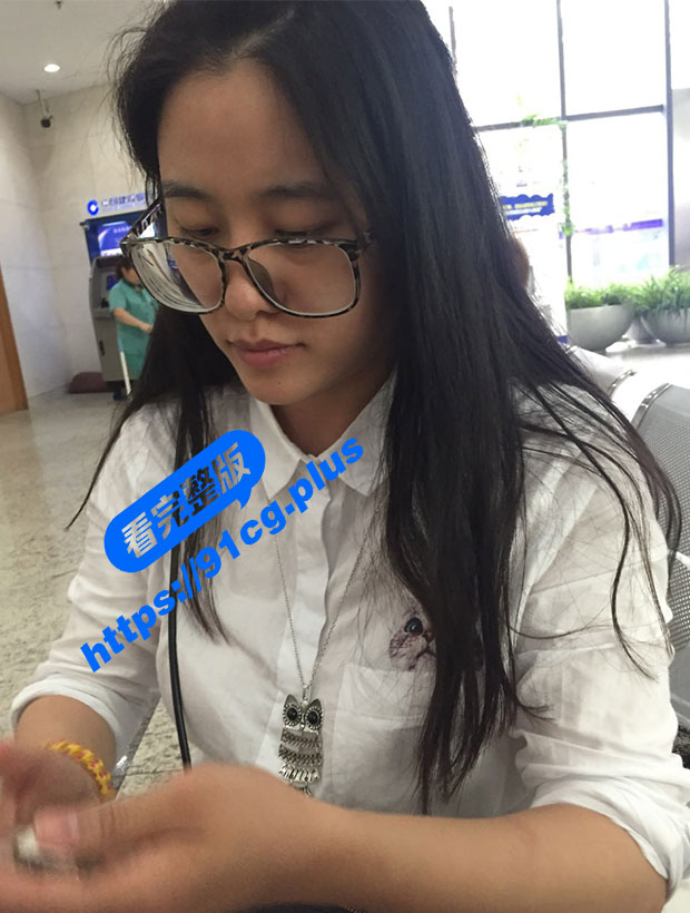 南京外国语中学教导主任赵丽娟 为升职与副校长玩SM 与老公擦肩而过 太刺激了【5分钟完整无码视频】