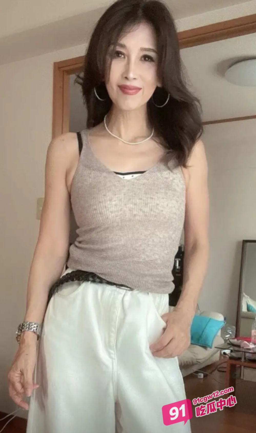 小帅出差搭讪同城美少妇～“我从来没被这样干过，好爽啊 通透！” 配图2