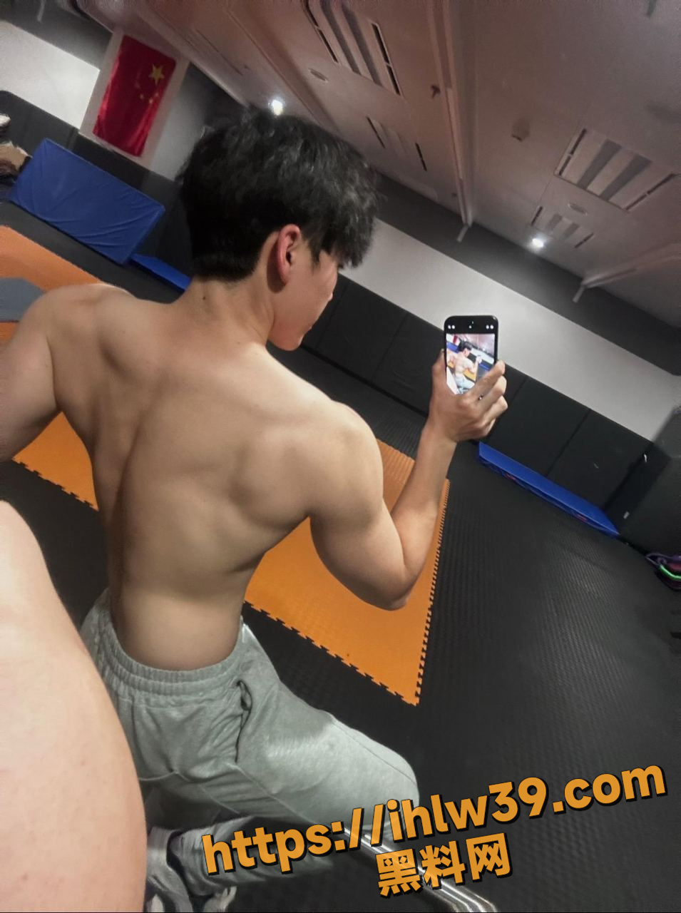 网红腹肌帅哥爆操童颜巨乳高中生，巨乳肥臀好耐操，长屌爆发力惊人，这奶子直接胸推射精一定很爽!