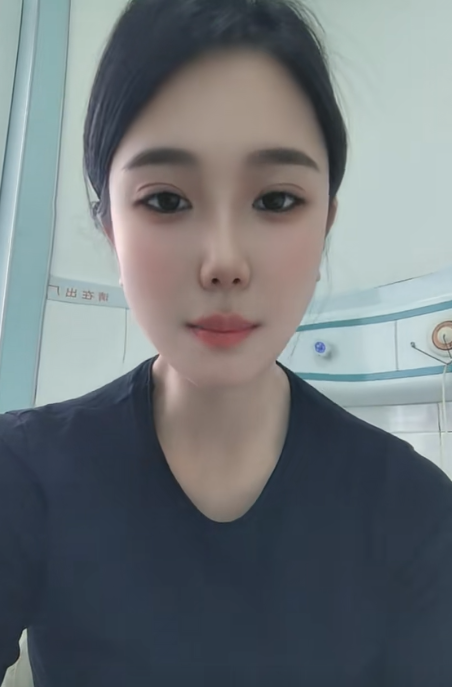 邯郸一龙三凤事件 卖凉皮的黑妮儿玩废青春小伙独家视频！ 配图10