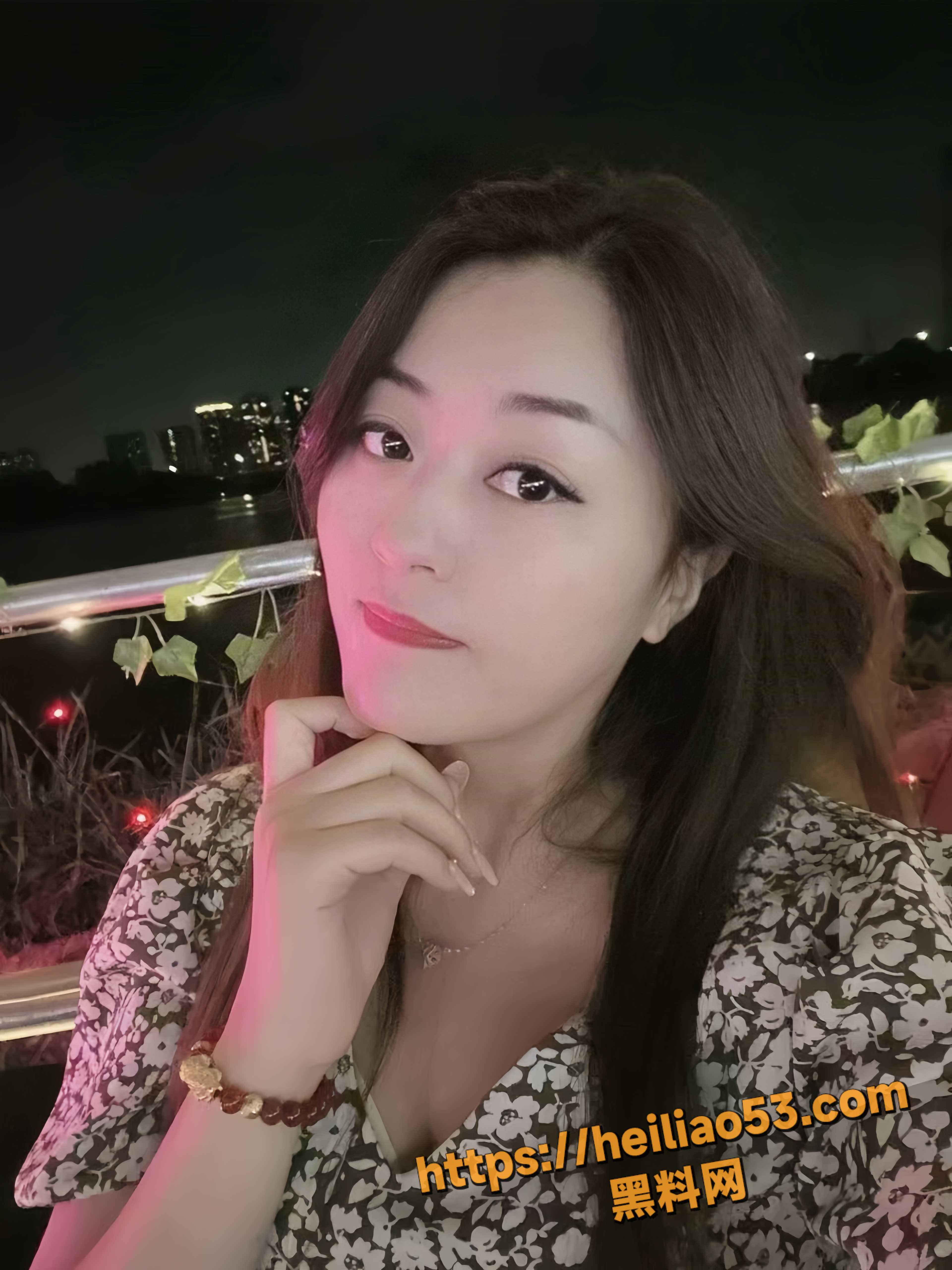 性感无毛白虎少妇 刘佳颖 背着老公酒店偷情约炮 大量床战视频曝光