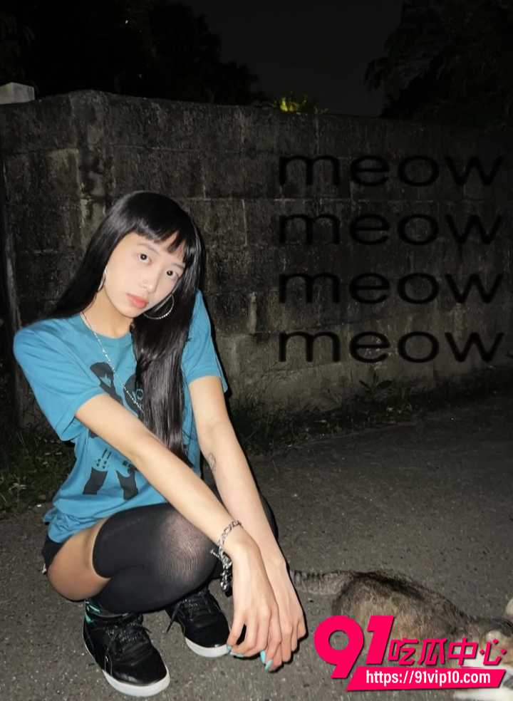 反差女孩私拍完整曝光2