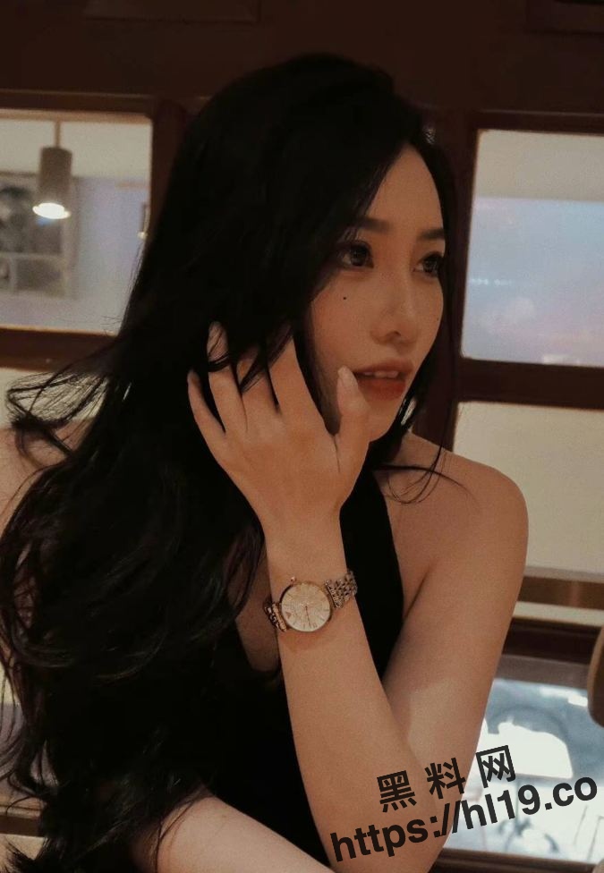 女友的淫荡闺蜜 高婷婷 模特身材却非常喜欢勾引诱惑，现在与男主的偷情更是频繁了～