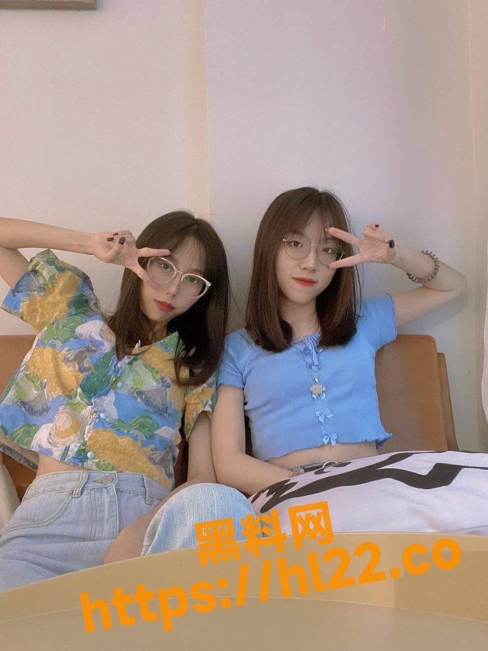 成都大学三洞齐开的大二学生谢洵，高反差重口妹子最爱肛交群交