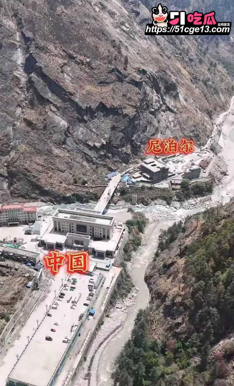 西藏日喀则突发泥石流 8