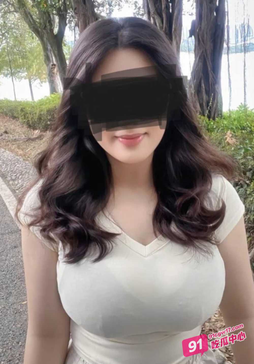 「姐弟乱伦」闯入浴室多角度乱入姐姐 这样的姐姐谁扛得住啊？ 配图2