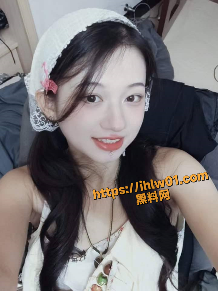 广州佛山小M陈佩仪 自愿曝光 让更多人见识她淫荡的一面