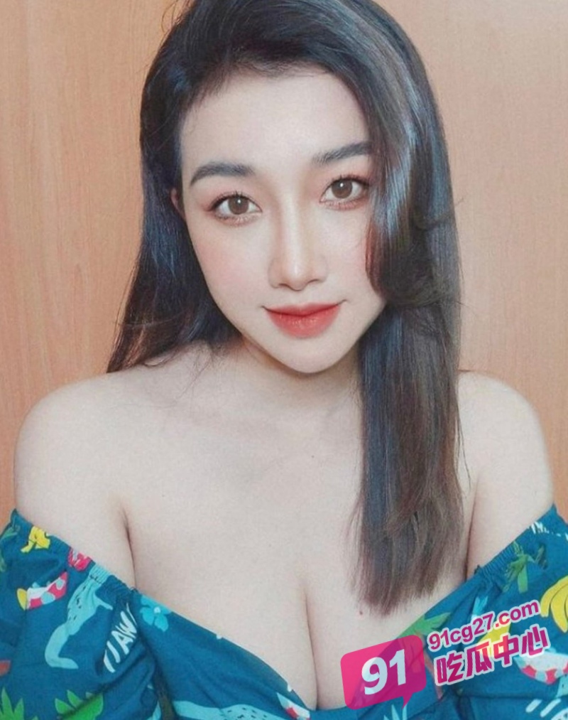 F杯大奶模特网红兼职 酒店啪啪全过程流出 探花先生被骚劲儿狠狠硬控了！ 配图6