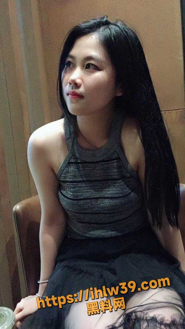 00后的崛起之我那逆天反差婊女友 换个小号加她 一聊就在线送出露脸性爱视频 男分果断选择分手曝光！
