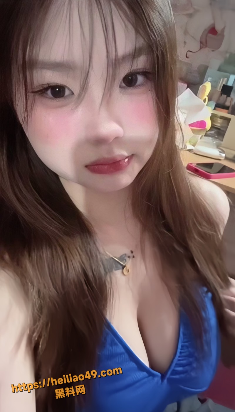 微胖纹身精神小妹 自拍性爱视频 激情暴操淫水泛滥！