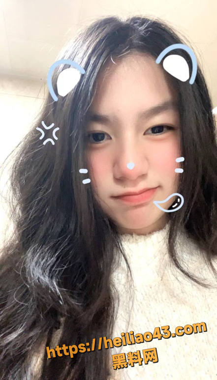 高颜值女大学生 居家大尺度视频流出 各种高潮阿黑颜 反差到极致！