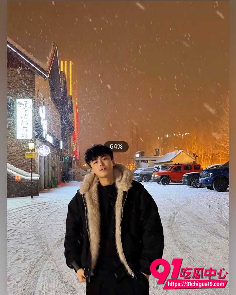 快手网红牌晓亮陪睡大姐 40